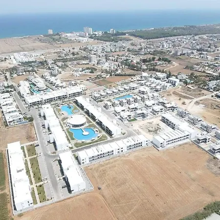 New In A Great Complex Apartament