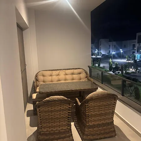 New In A Great Complex Apartament Yenibosazici